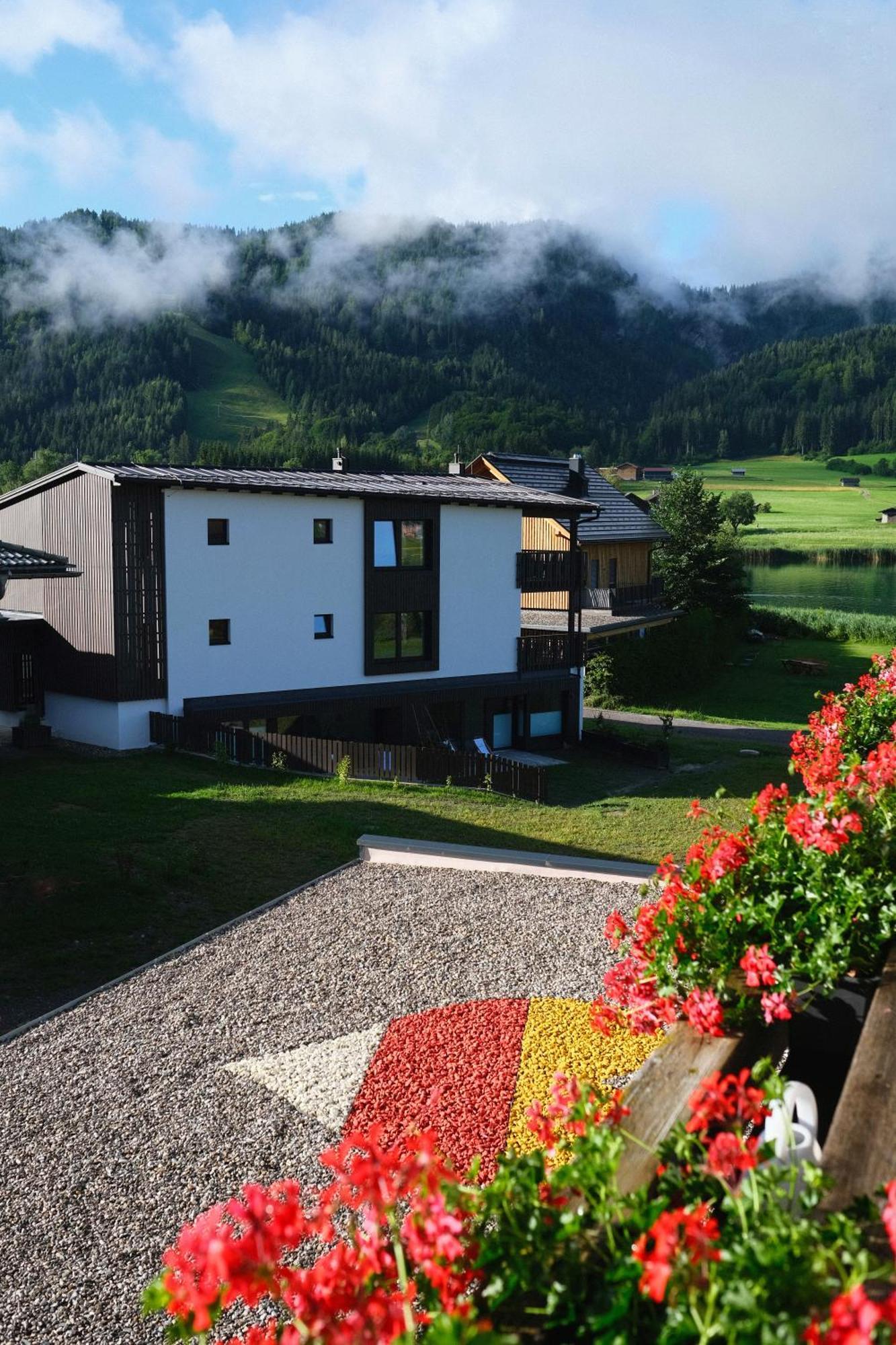 Seehotel & Seeapartments Kaerntnerhof- Direkt Am See! Weissensee Kültér fotó